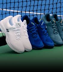 TENNIS SHOES